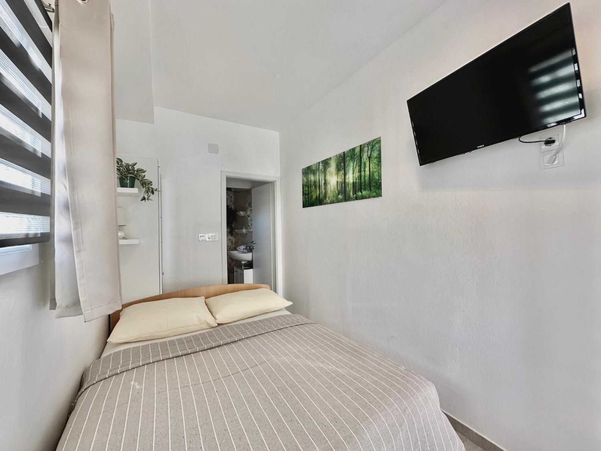 Apartments Hajl Krk Town Extérieur photo