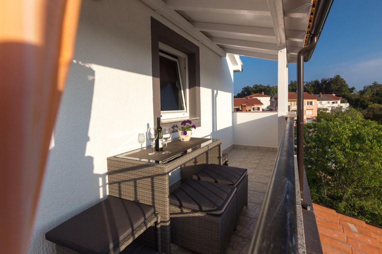 Apartments Hajl Krk Town Extérieur photo